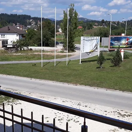 Gajovic Lägenhet Pale